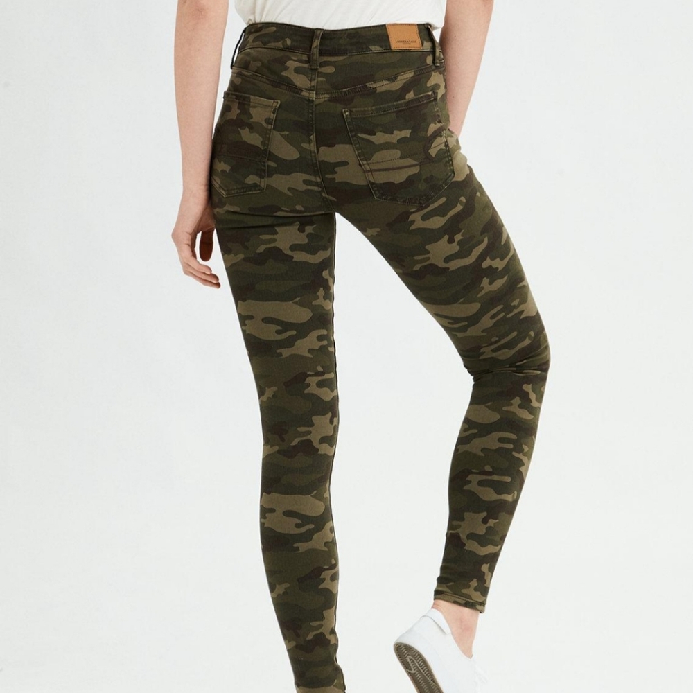 American Eagle Camo Jegging